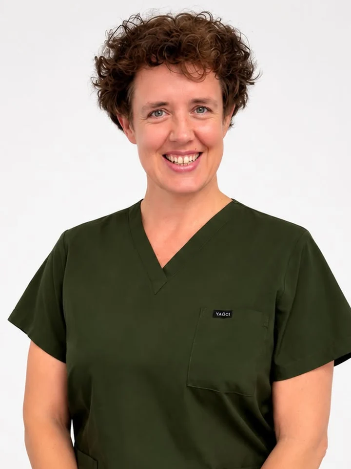Dr. Dóra portréja